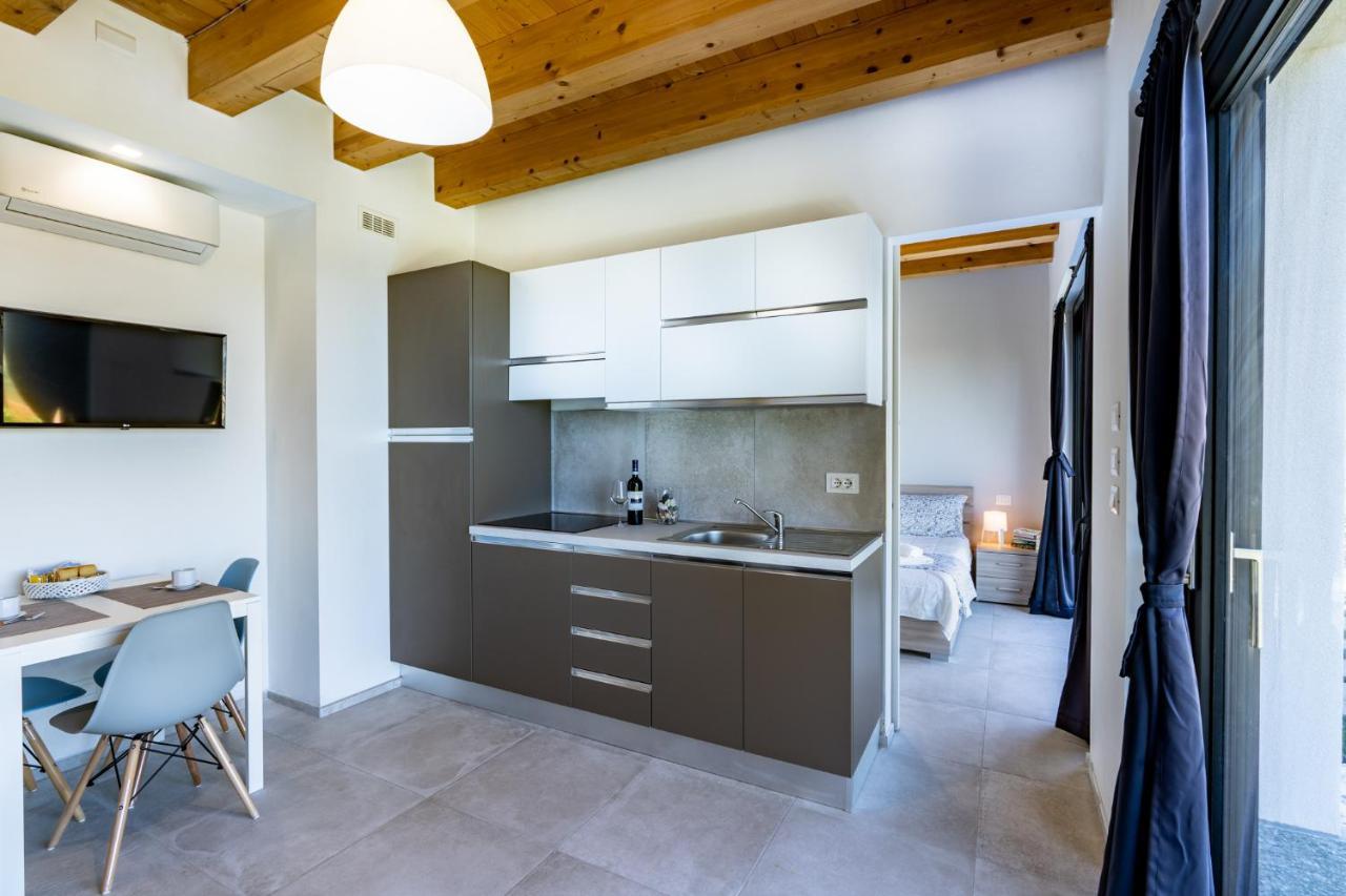 Casa Tina Holiday Home Diano dʼAlba Zewnętrze zdjęcie